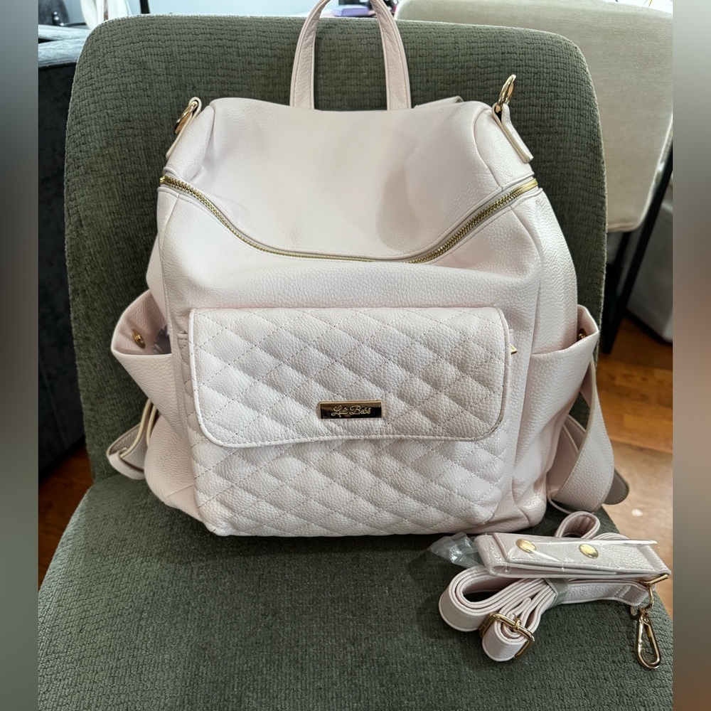 LULI BEBE MONACO DIAPER BAG IN
PASTEL PINK - Picture 6 of 13